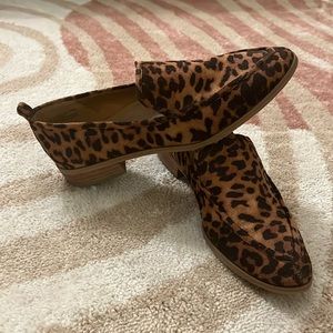 Suede leopard loafers